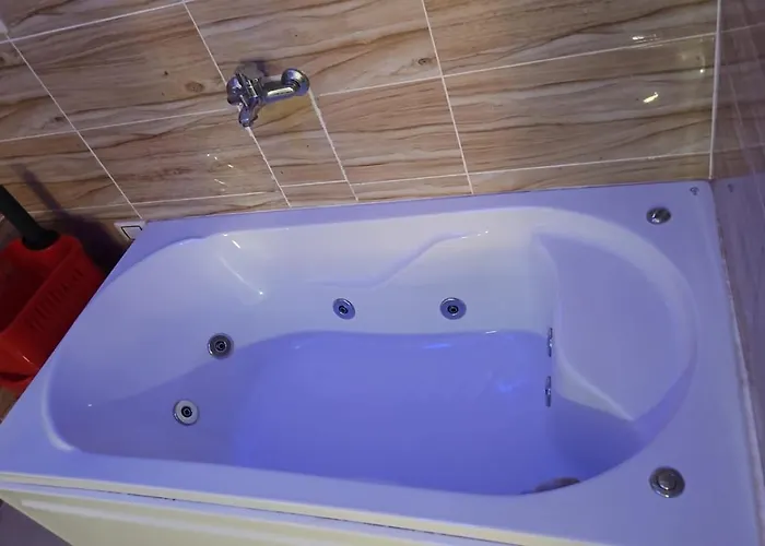 Fanta Sea With Private Jacuzzi - Al Ahyaa *